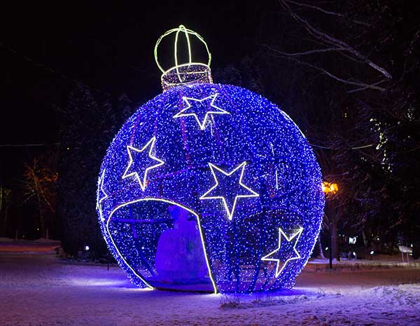 Новогодний декор в Оренбурге